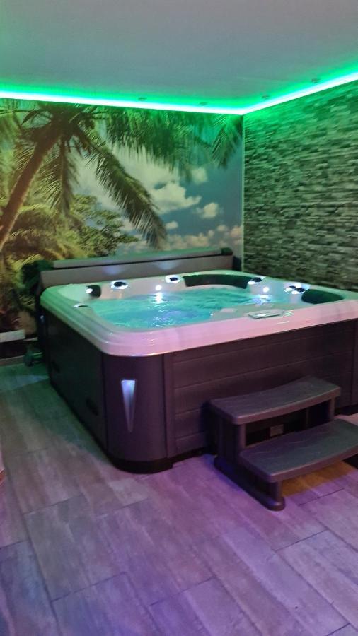 L Evasion Secrete Hotel Quarouble Kültér fotó